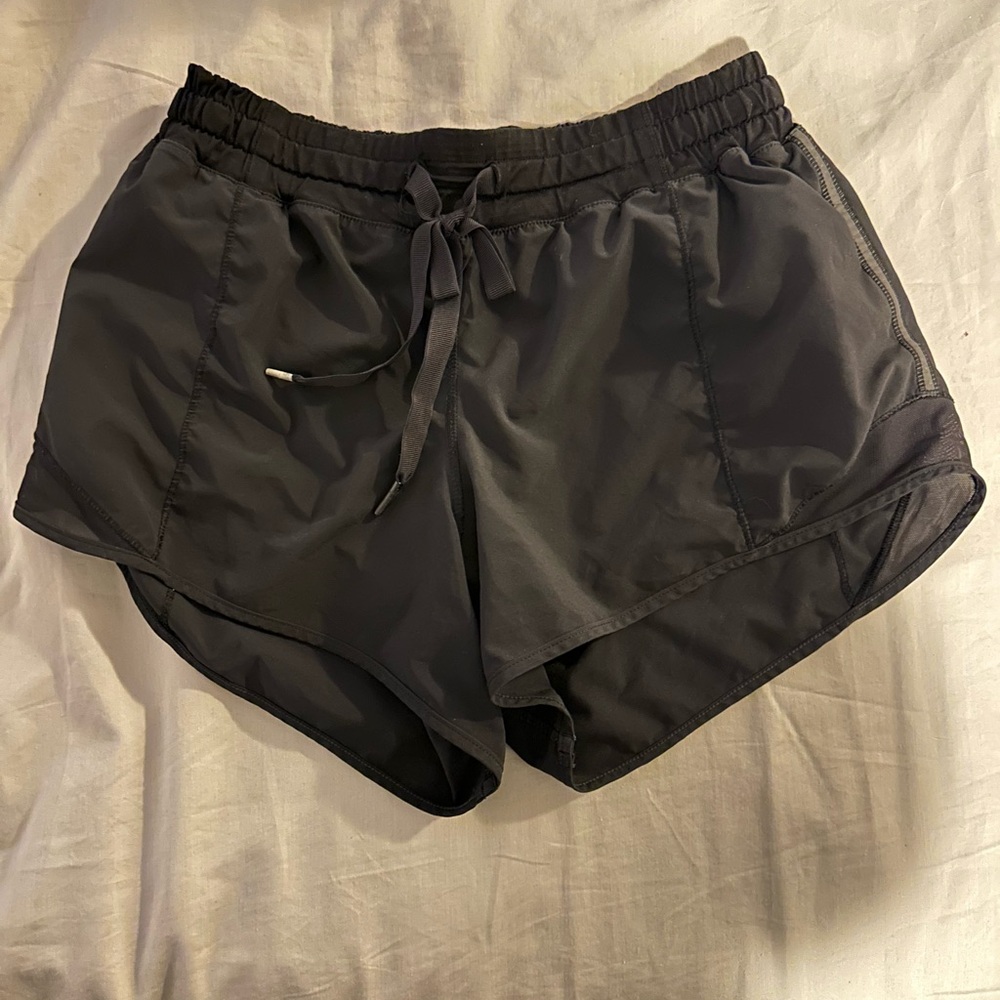 Lululemon Hotty Hot Low Rise Shorts